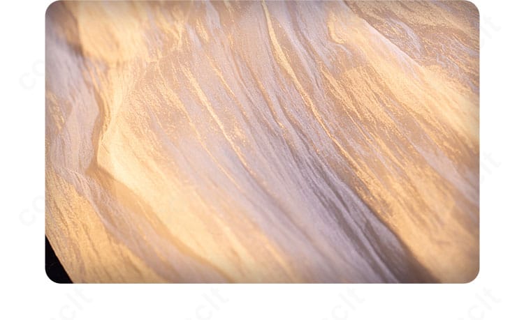 神楽ひかり コスプレ衣装 イヤリングとネックレス装飾の近接写真