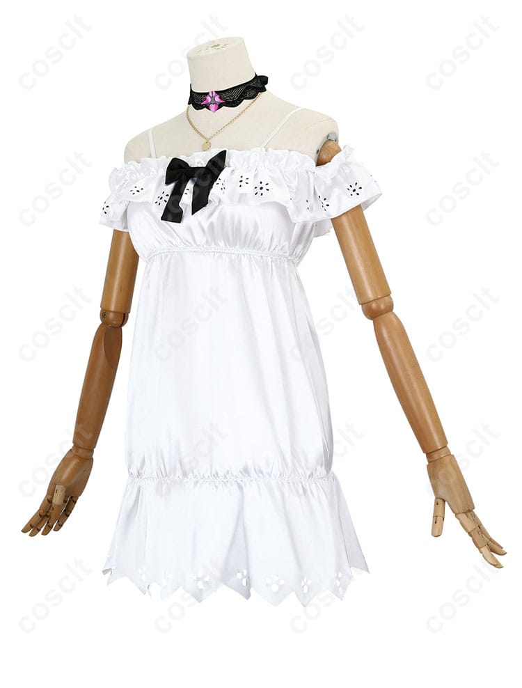 アイリス（IRyS）私服衣装の白いスカートの側面ビュー。滑らかなラインと優雅なシルエットを強調。