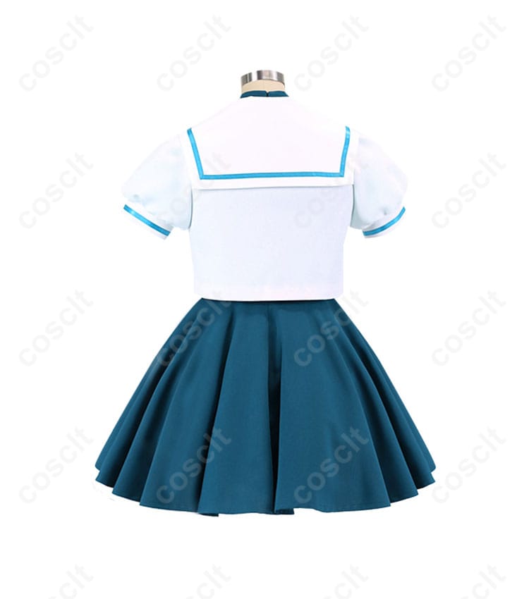Ado 永遠のあくる日 主人公 セーラー服コスプレ衣装の背面。全体のデザインとフィット感をチェック。