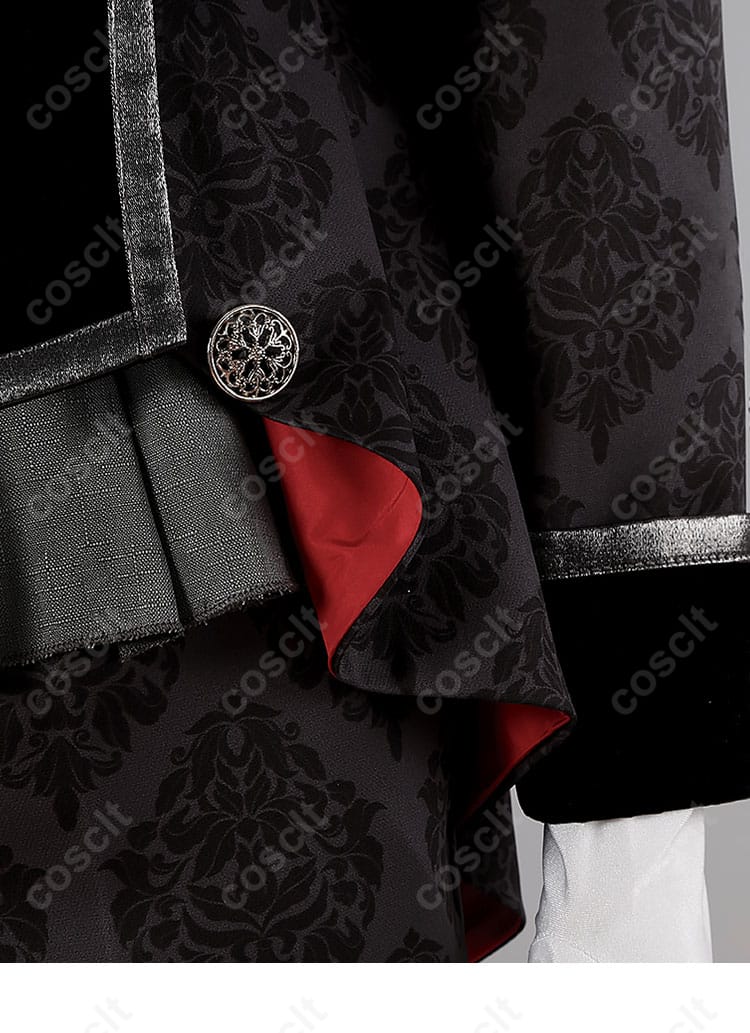 御影玲王 コスプレ衣装の衣裾装飾。細かい装飾がリアルな仕上がり。