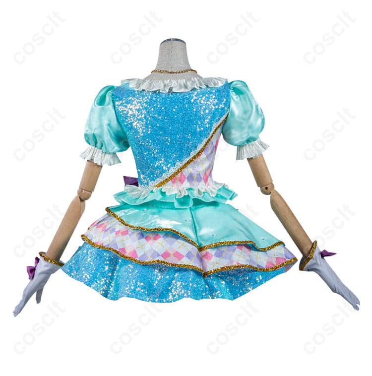 アイカツスターズ！白鳥ひめ コスプレ衣装の背面画像。背中のデザインやディテールまで丁寧に再現されています。