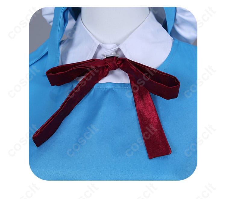 杜乃こりす コスプレ衣装の領口部分の装飾ディテール。細かな刺繍やデザインが忠実に再現されています。
