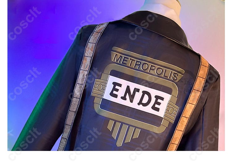囚人コスプレ衣装の背面装飾のディテール。細部まで忠実に再現されたデザイン。