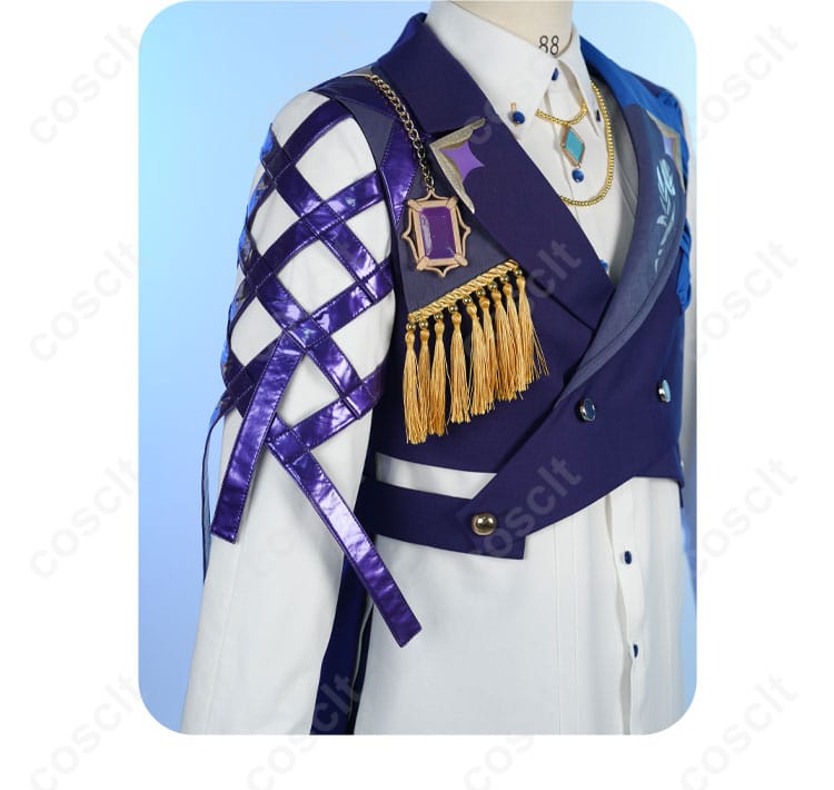 氷鷹北斗 コスプレ衣装 肩袖部分の装飾。服の肩部分に施された装飾が引き立つ。