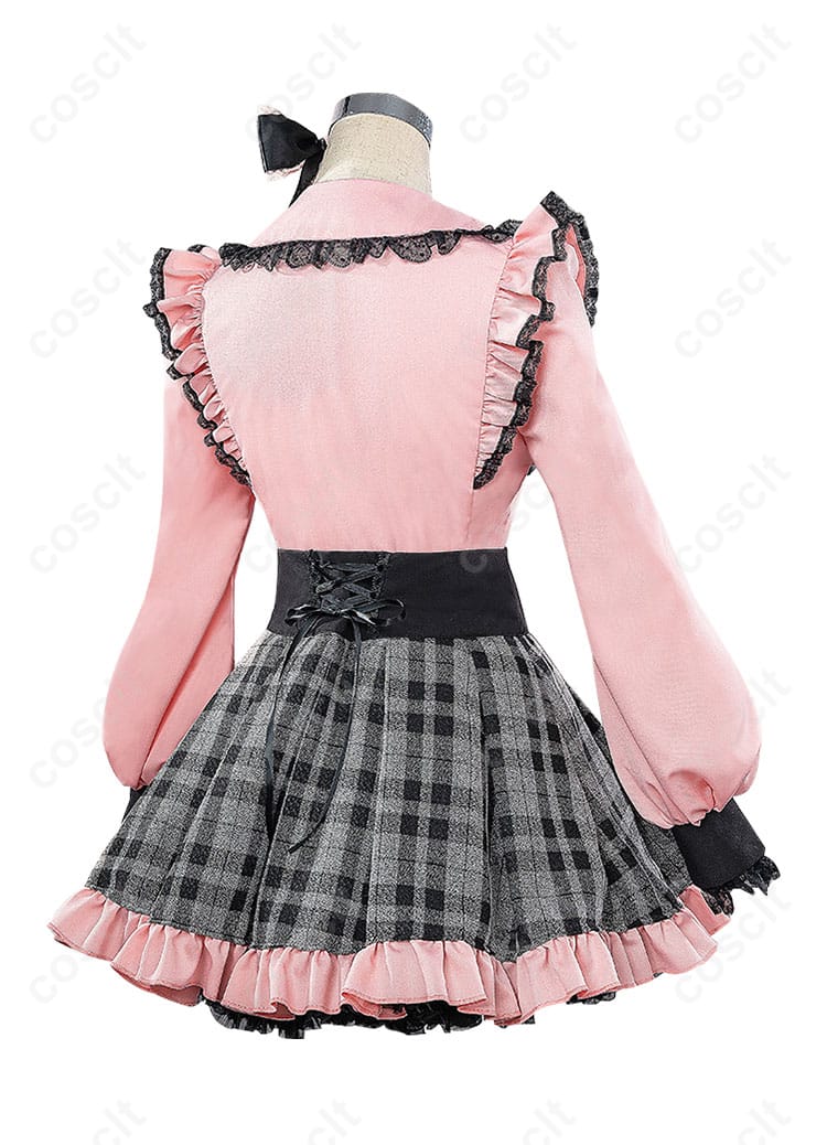 星野アイ コスプレ衣装の背面デザイン、背中の装飾や仕上がりが美しい。
