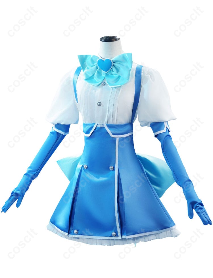 コスプレ衣装の側面からの画像。細部までこだわり抜いたデザインが一目でわかります。