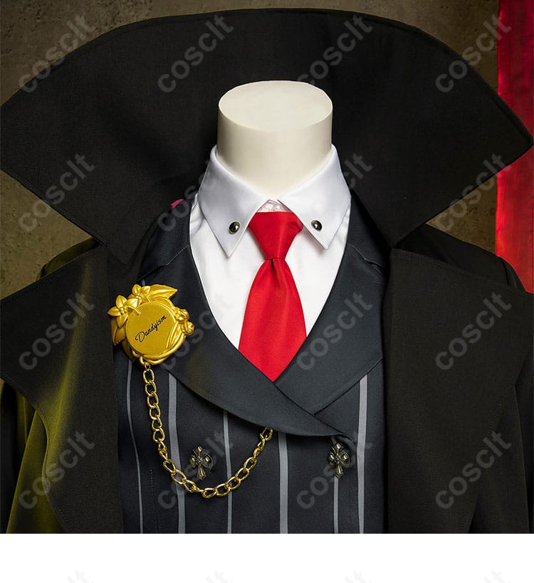 服装の襟とネクタイのディテール - スレイヤーコスプレ衣装の襟とネクタイのデザインが強調された画像。