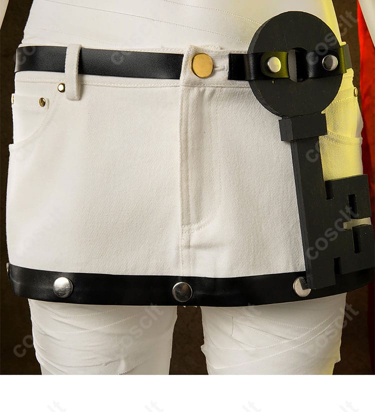 服装のパンツの正面装飾細部。A.B.Aの衣装のパンツのデザインや装飾を強調した画像。