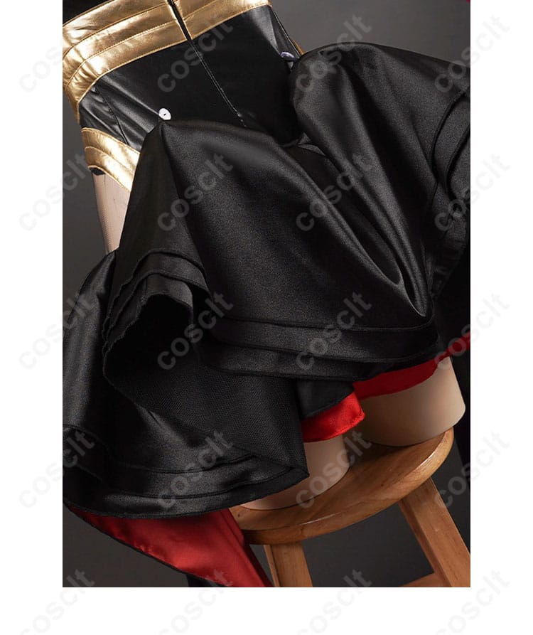 衣摆装飾細部。魔法少女コスプレ衣装のスカート部分のデザインと装飾。