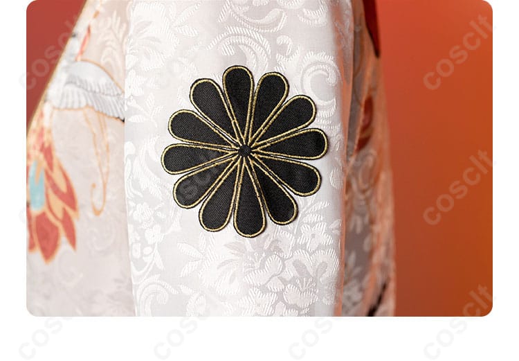風早巽 コスプレ衣装 宝相華衣装の肩袖のパターン装飾細部。華やかな刺繍で、コスプレイベントに最適。