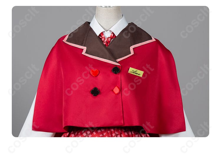 服の上衣装飾の細部画像 - 上衣の装飾、刺繍とボタン細部。細やかなディテールが特徴的なコスプレ衣装。