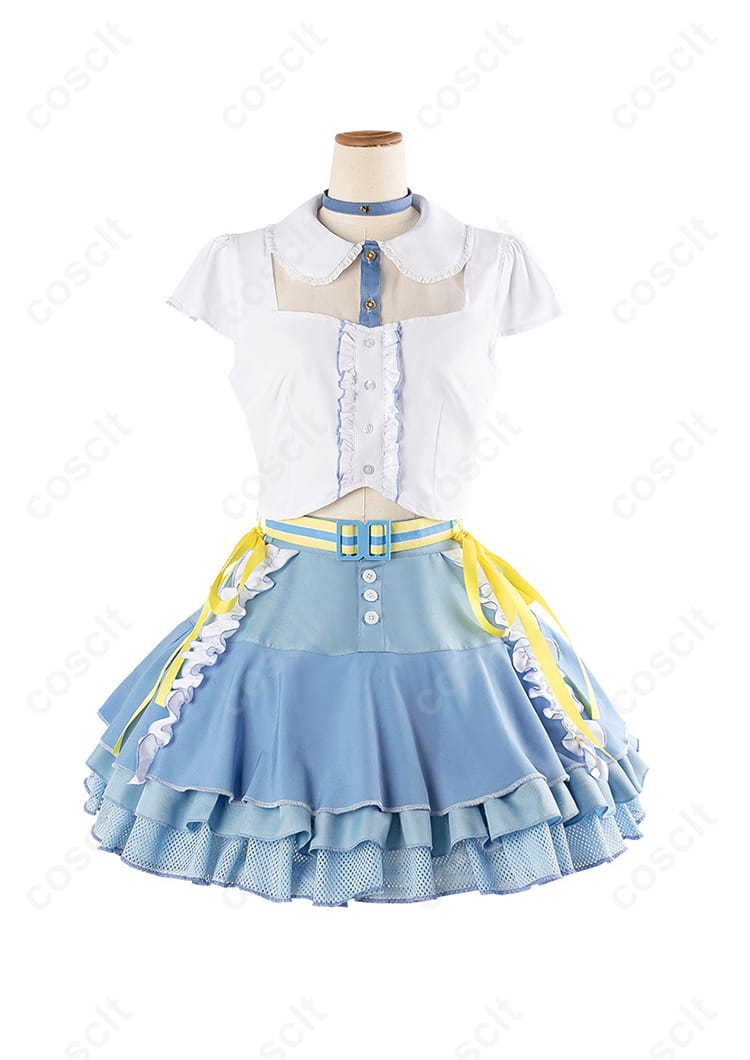 内搭服装の正面細部、コスプレ衣装の縫製と品質がわかる。