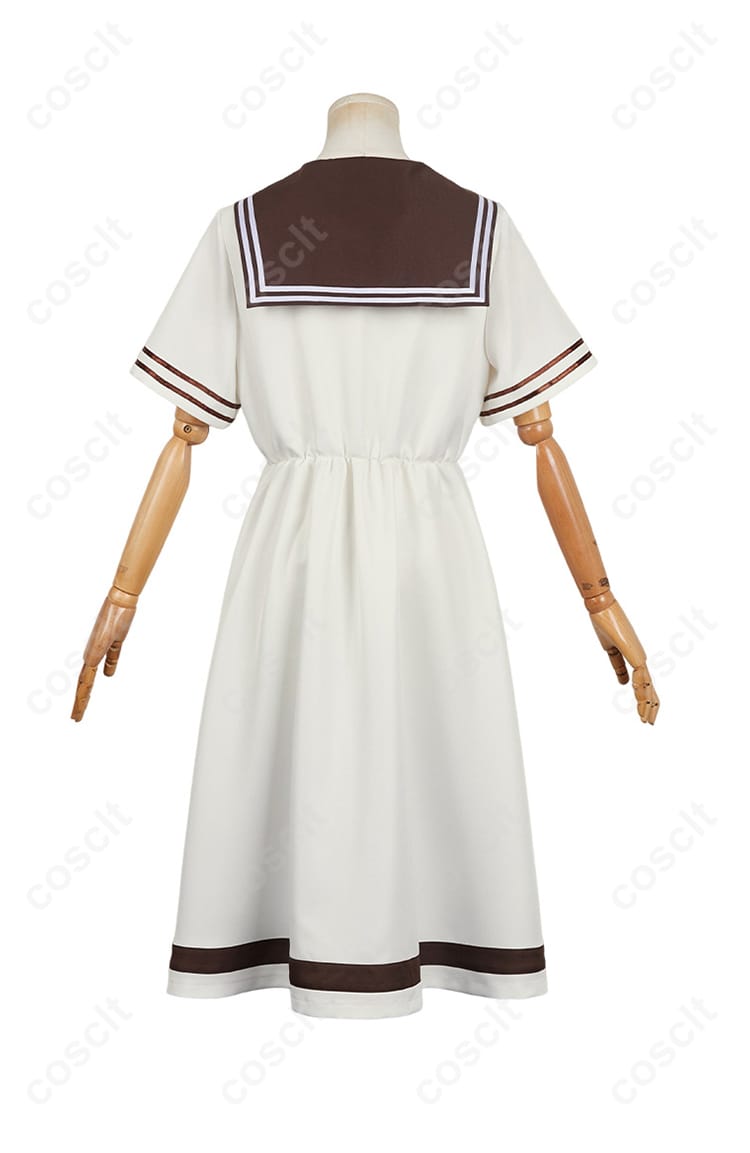 温水佳樹コスプレ衣装の背面のディテール。背中部分のデザインや仕上がりがしっかりと確認できます。