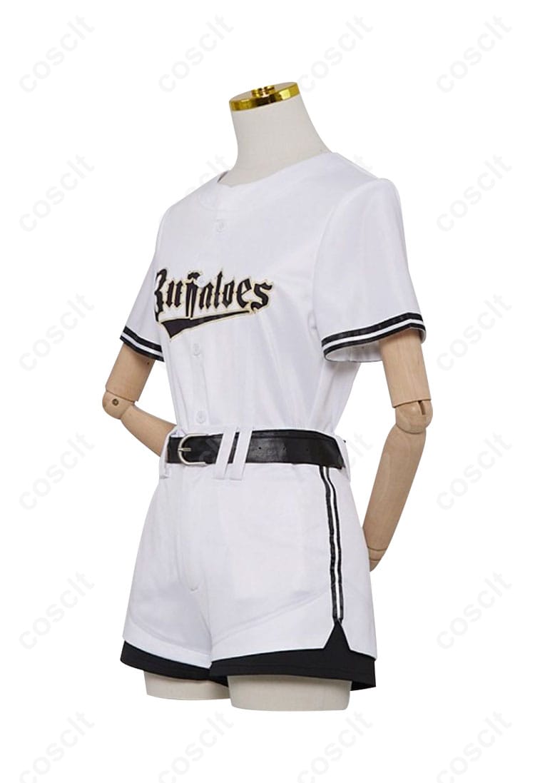 商品左側から見た白銀ノエルのコスプレ衣装