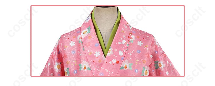 領口の装飾ディテール、甘露寺蜜璃のコスプレ衣装。エレガントなデザインで、リアルな再現が魅力。