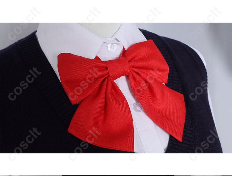 赤い蝶ネクタイ装飾の細部画像。天乃リリサの制服コスプレにぴったりな華やかなアクセサリーです。