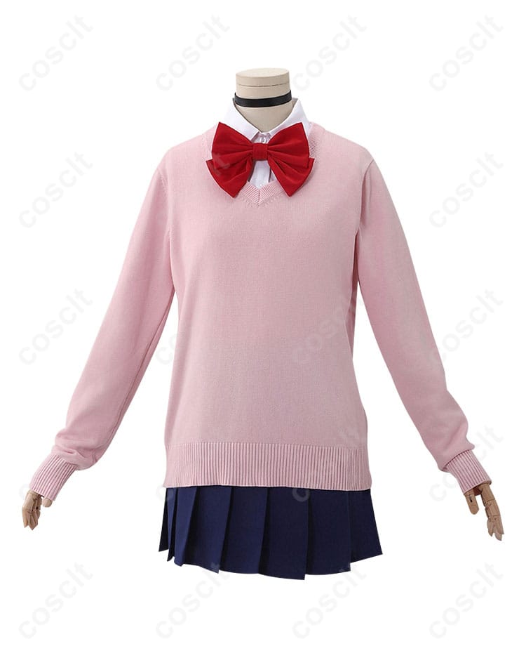 ダンダダン 綾瀬桃 コスプレ衣装の服装詳細。蝶結びやセーターのディテールがリアルに再現されています。