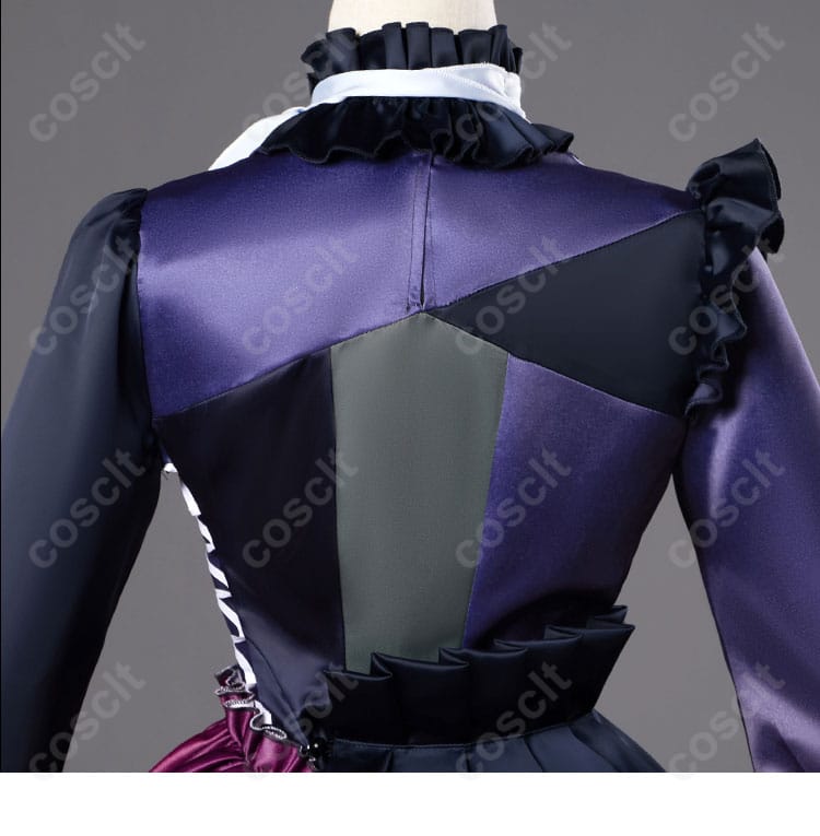 服装背面装飾の詳細。背中の装飾とフィット感にこだわり、キャラクターの印象を再現。