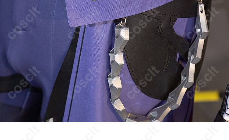 モゼ コスプレ衣装の腰周りの装飾。しっかりとした装飾で、衣装全体の魅力を引き立てます。