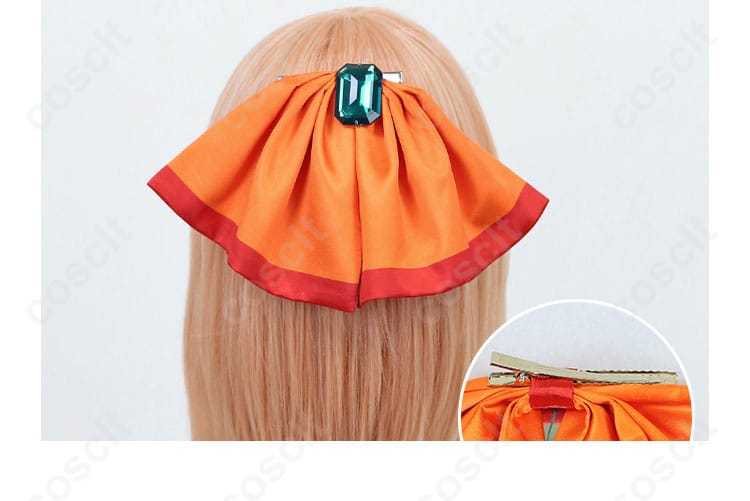 セレナのコスプレ衣装、髪飾りの装飾。かわいらしさと華やかさを引き立てるアクセサリーです。