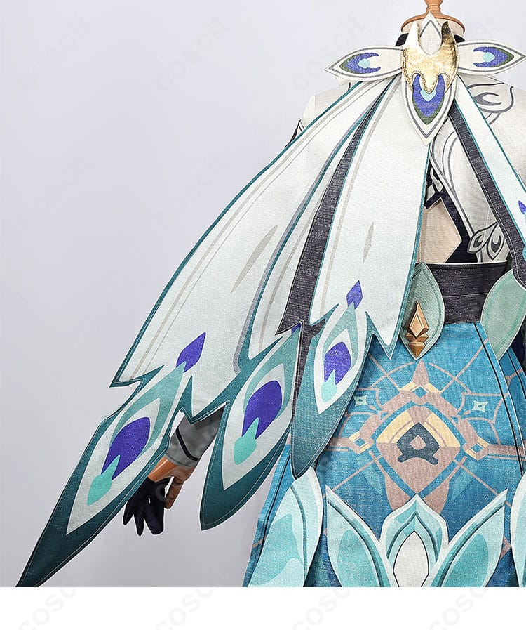 ヴィタのコスプレ衣装の背中装飾、背面のディテールがキャラクターの魅力を引き立てる。