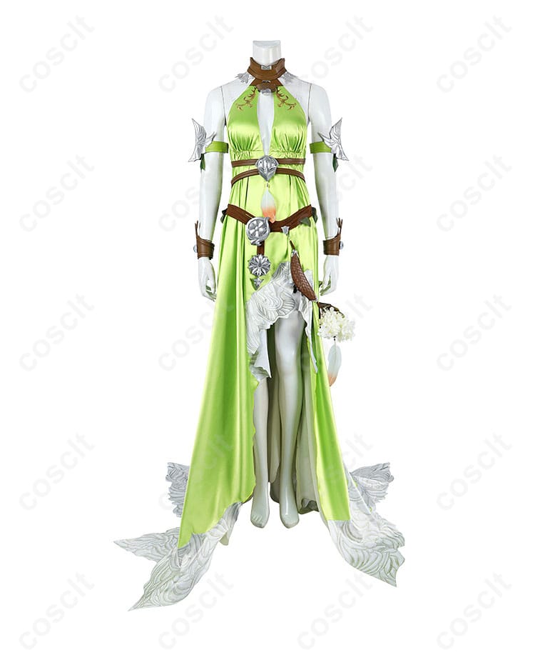 ノフィカのコスプレ衣装の正面からの詳細。ファイナルファンタジーXIVの忠実な再現。
