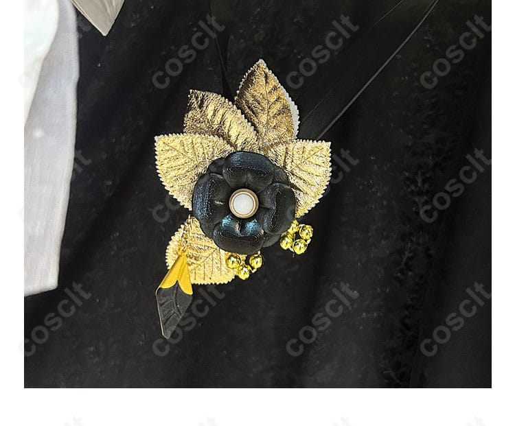 花の装飾詳細写真 - メイド服にあしらわれた花の装飾、華やかさと可愛さ
