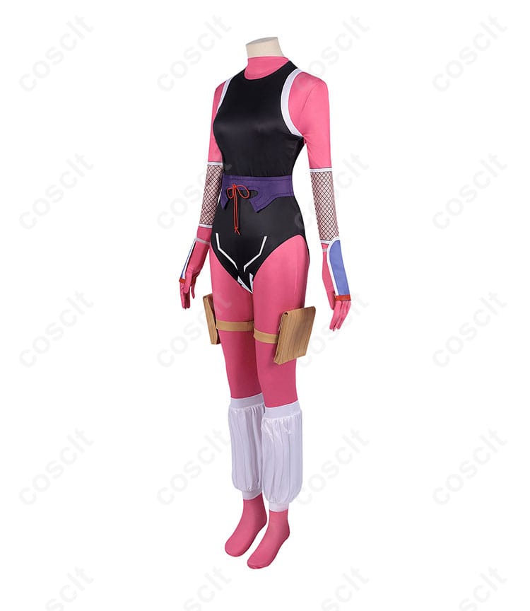 服装側面のディテール。コスプレ衣装の側面に施されたデザインや装飾が確認できます。