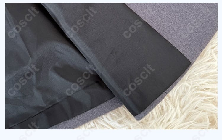 服装内側のディテール。衣装の内側や裏地の素材が確認できる画像。