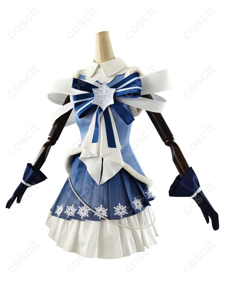 雪ミク（初音ミク）コスプレ衣装の側面画像。衣装のフィット感やデザインの美しさを強調。