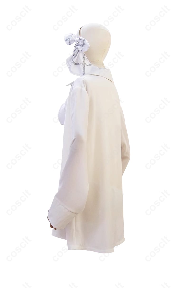 服装左側の装飾細部の画像。バイパーのコスプレ衣装の左側に施された装飾をチェック！