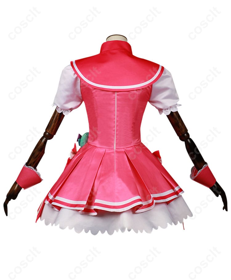 キュアワンダフル コスプレ衣装の背面写真。背面のディテールがよく分かるショット。コスプレ衣装を全角度でご覧いただけます。