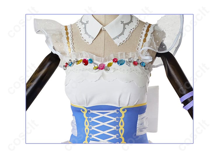 東條希 コスプレ衣装 胸前の装飾細部。刺繍や花模様のディテールを強調したデザイン。