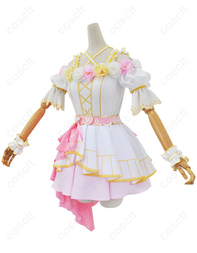 ラブライブ！スクフェス 矢澤にこのコスプレ衣装 斜めから見た画像。細部まで再現されたデザインが際立ちます。