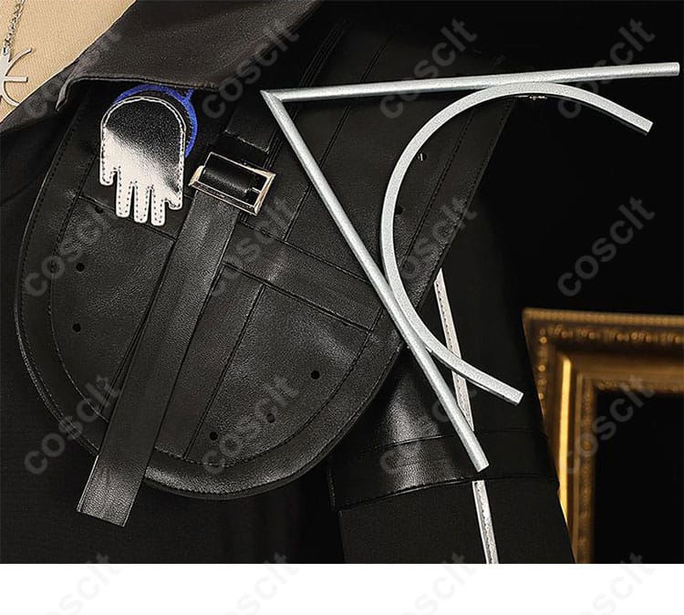 アークナイツ 引星ソーンズ コスプレ衣装 左肩装飾の詳細。肩周りの美しいデザインに注目。