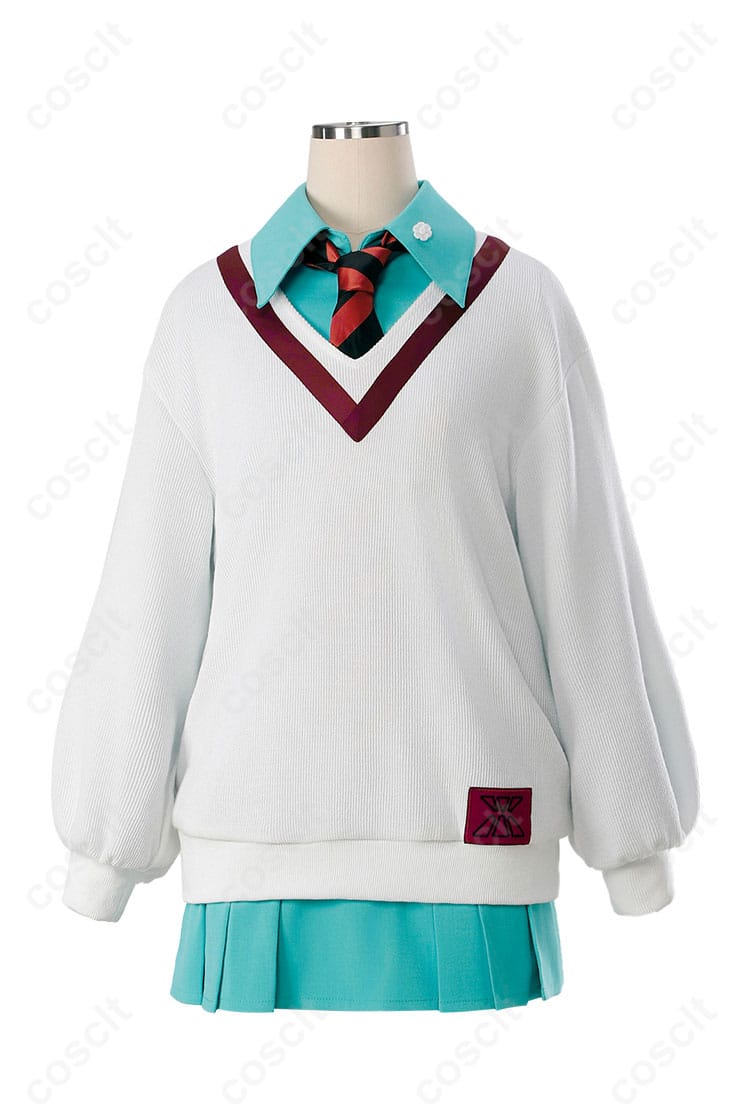 アマテ・ユズリハ（マチュ）の制服コスプレ衣装正面。細部まで忠実に再現されたデザイン。