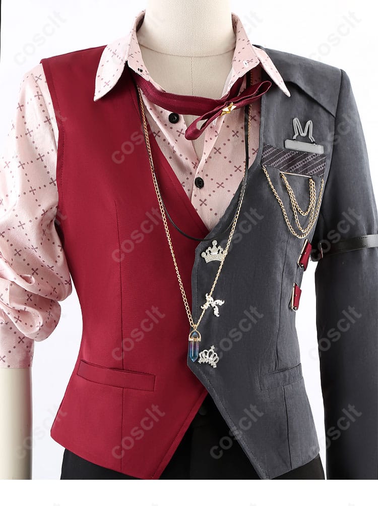 エイトのコスプレ衣装の領口装飾の詳細画像。高品質な素材と細部のデザインが際立っています。