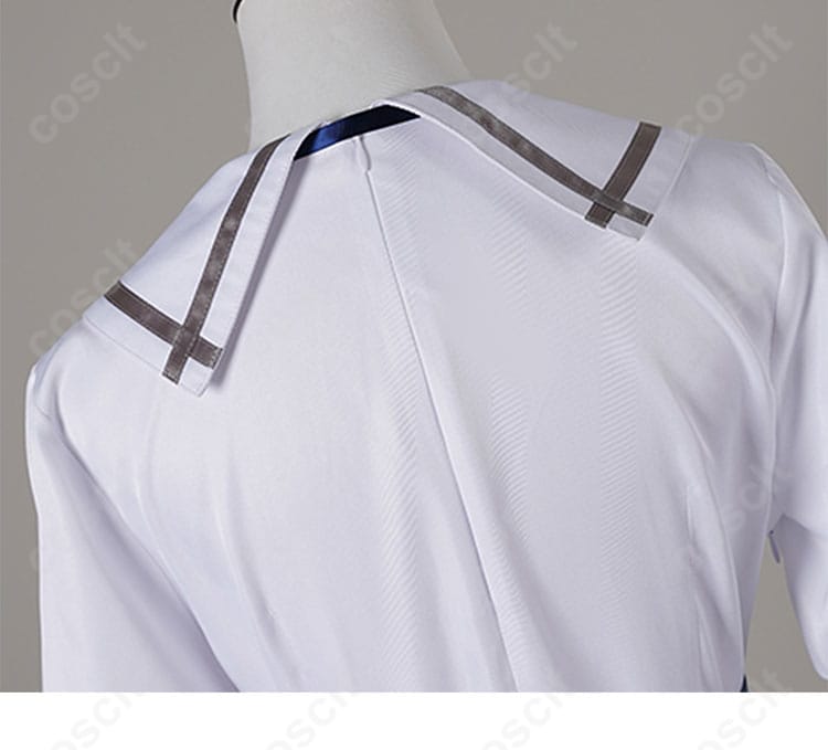 若葉睦 コスプレ衣装 月ノ森女子学園 夏服の背面装飾ディテール。リアルに再現されたキャラクター衣装の後ろ姿。