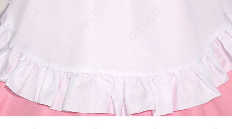 エプロン装飾細部。鹿目まどかのメイド服コスプレ衣装のエプロンの詳細が見える画像。