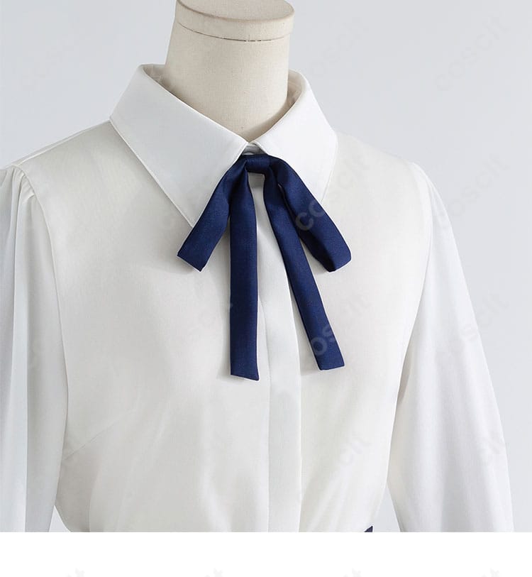 服の襟の装飾詳細画像｜セイバー コスプレ衣装 ポケット付き