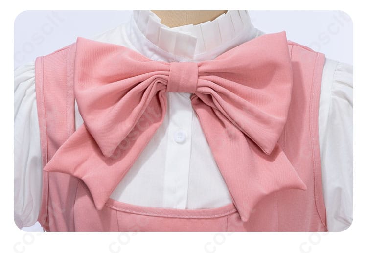 木之本桜 コスプレ衣装の胸元の蝶結び。かわいさとキャラクターの特徴を完璧に表現。