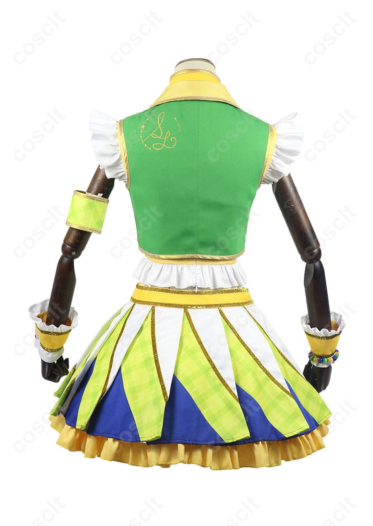 アイカツ！新条ひなき コスプレ衣装 背面図。後ろのディテールも忠実に再現された衣装の詳細。