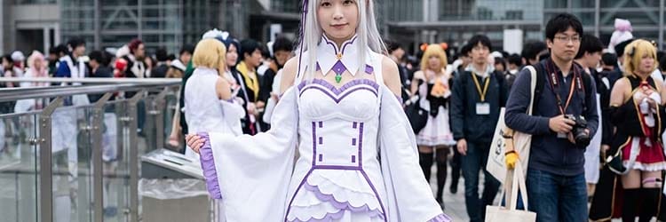 Re:ゼロから始める異世界生活 エミリア コスプレ衣装｜エミリアたんの透明感を映す高再現コスチューム・撮影会やイベントに